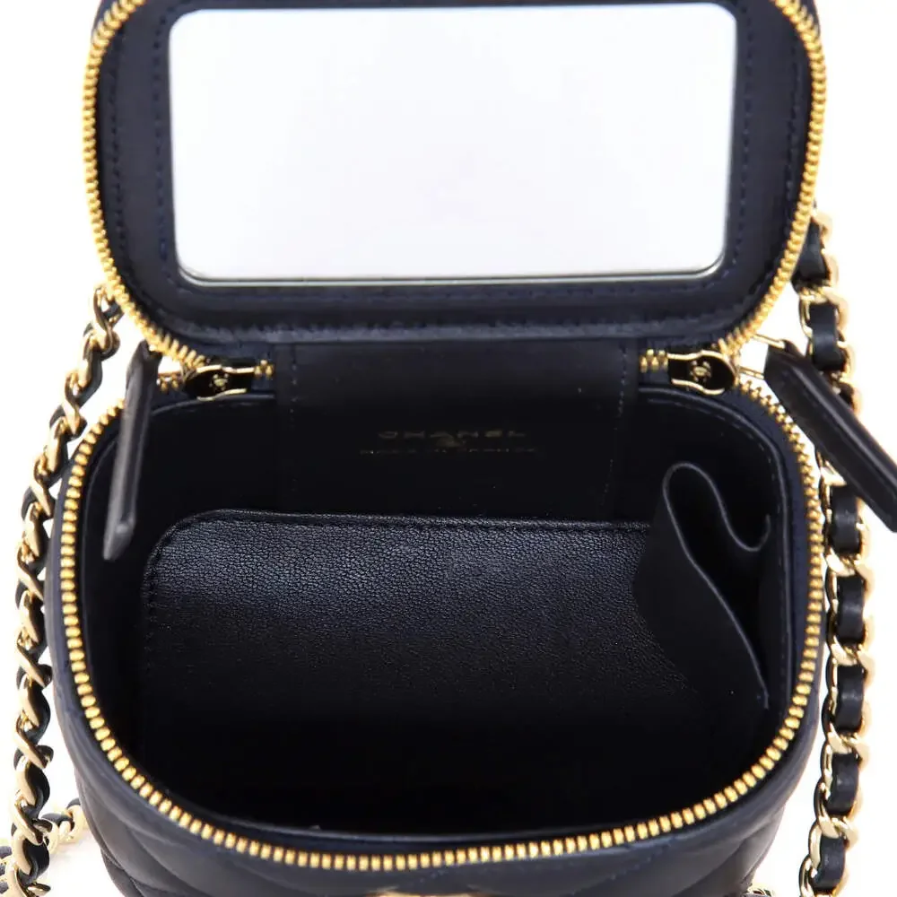 Chanel Classic Top Handle Vanity Case #266284C37B